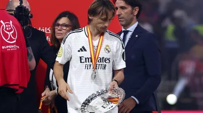 A trophy Madrid don't want. After defeat in the Spanish Super Cup, Luka Modric won the runner-up trophy.