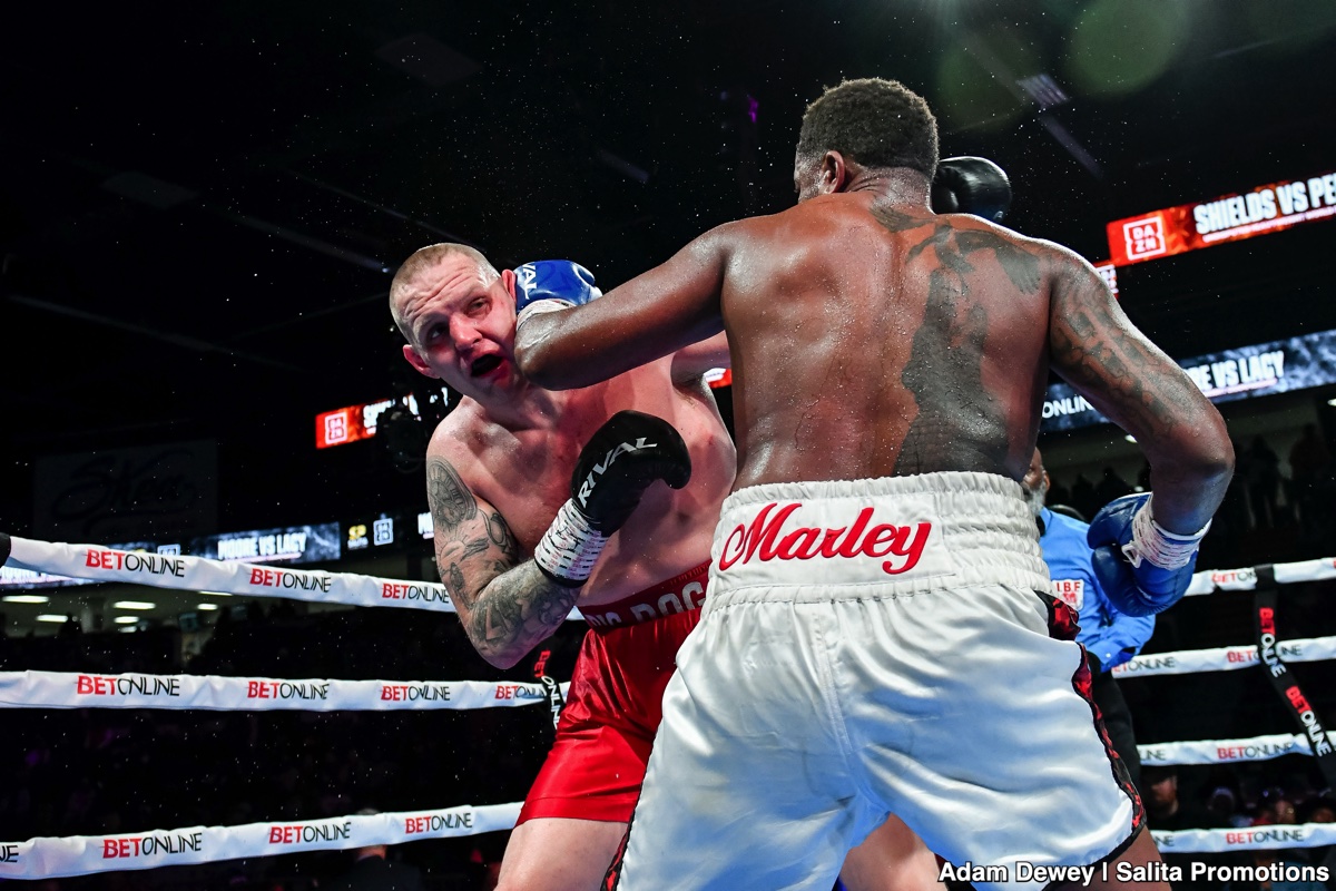 Image: Videos: Brandon Moore vs Syslar Lacy - mantissa sulbable ever see!